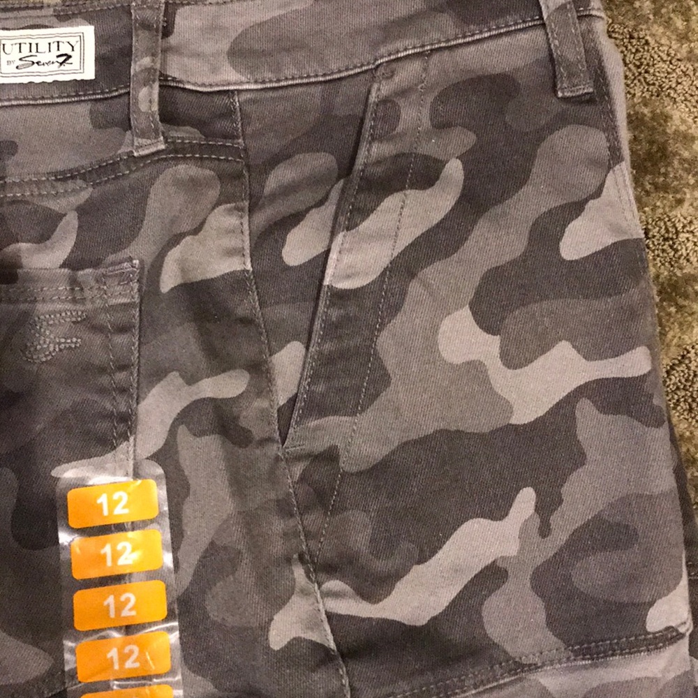 Jeans - Picture 4 of 5